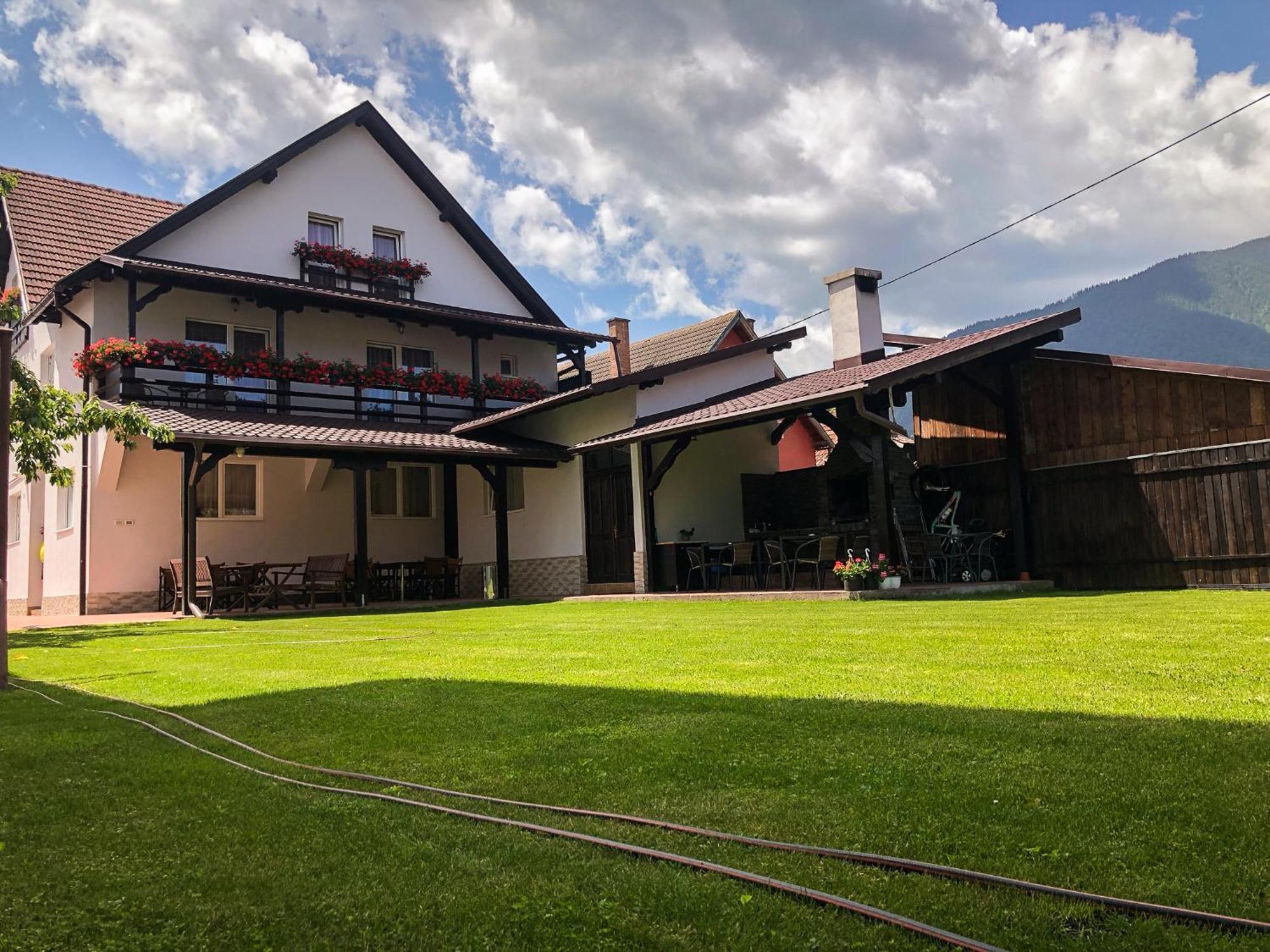 Zărneşti 阿利亚旅馆酒店 外观 照片
